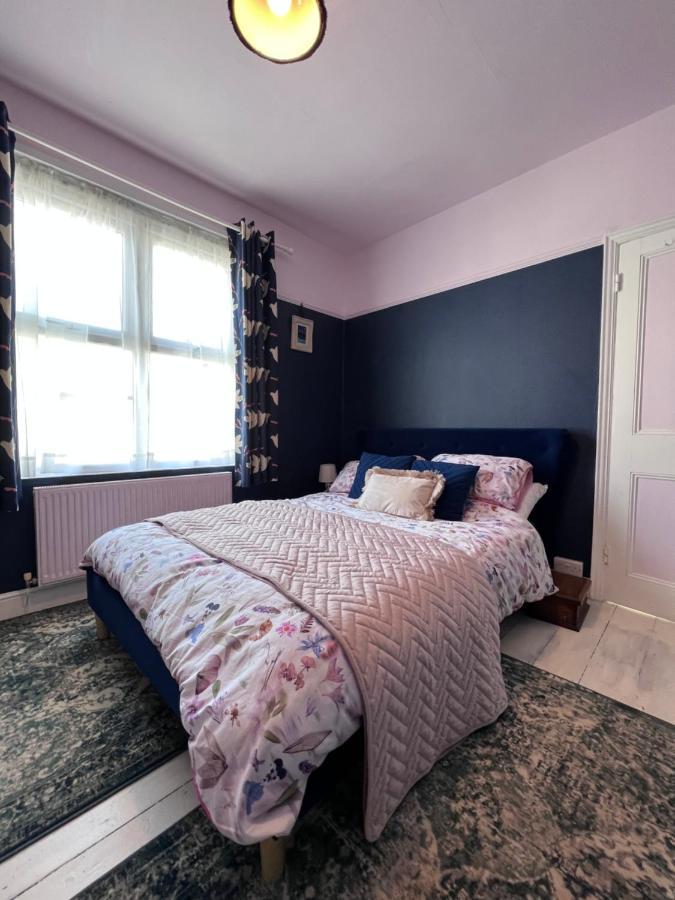 Brecon Town 3 Bedroom House Sleeps 6 Central Location المظهر الخارجي الصورة